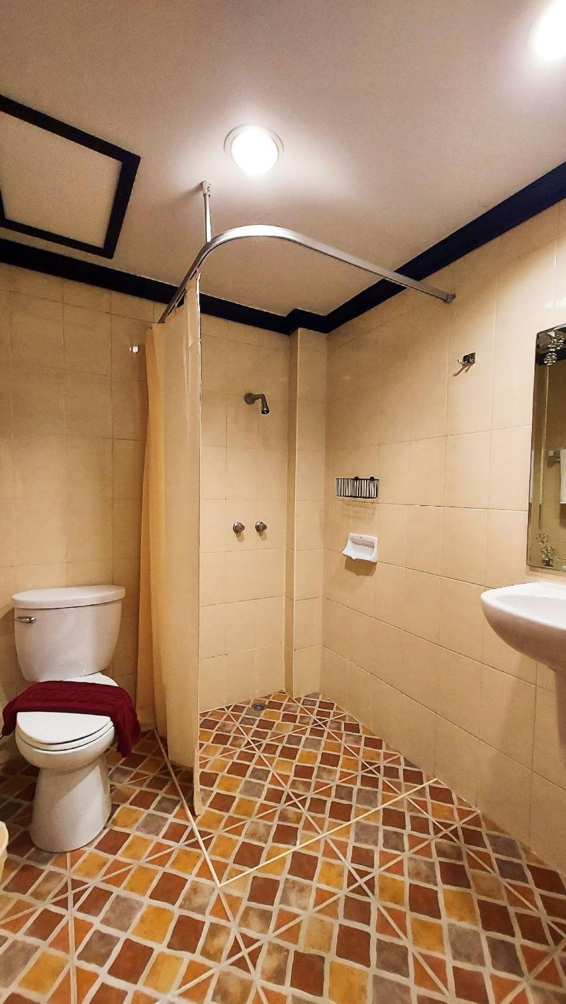 Sawasdee Apartment Patong Exterior photo