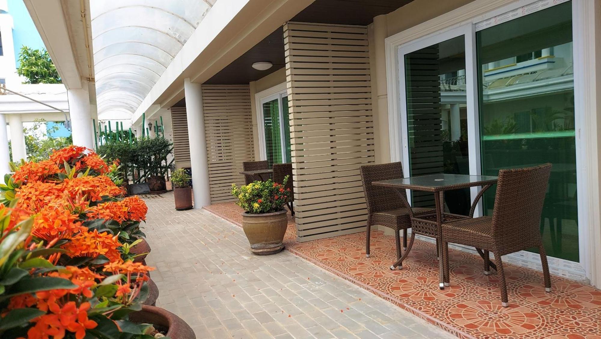 Sawasdee Apartment Patong Exterior photo