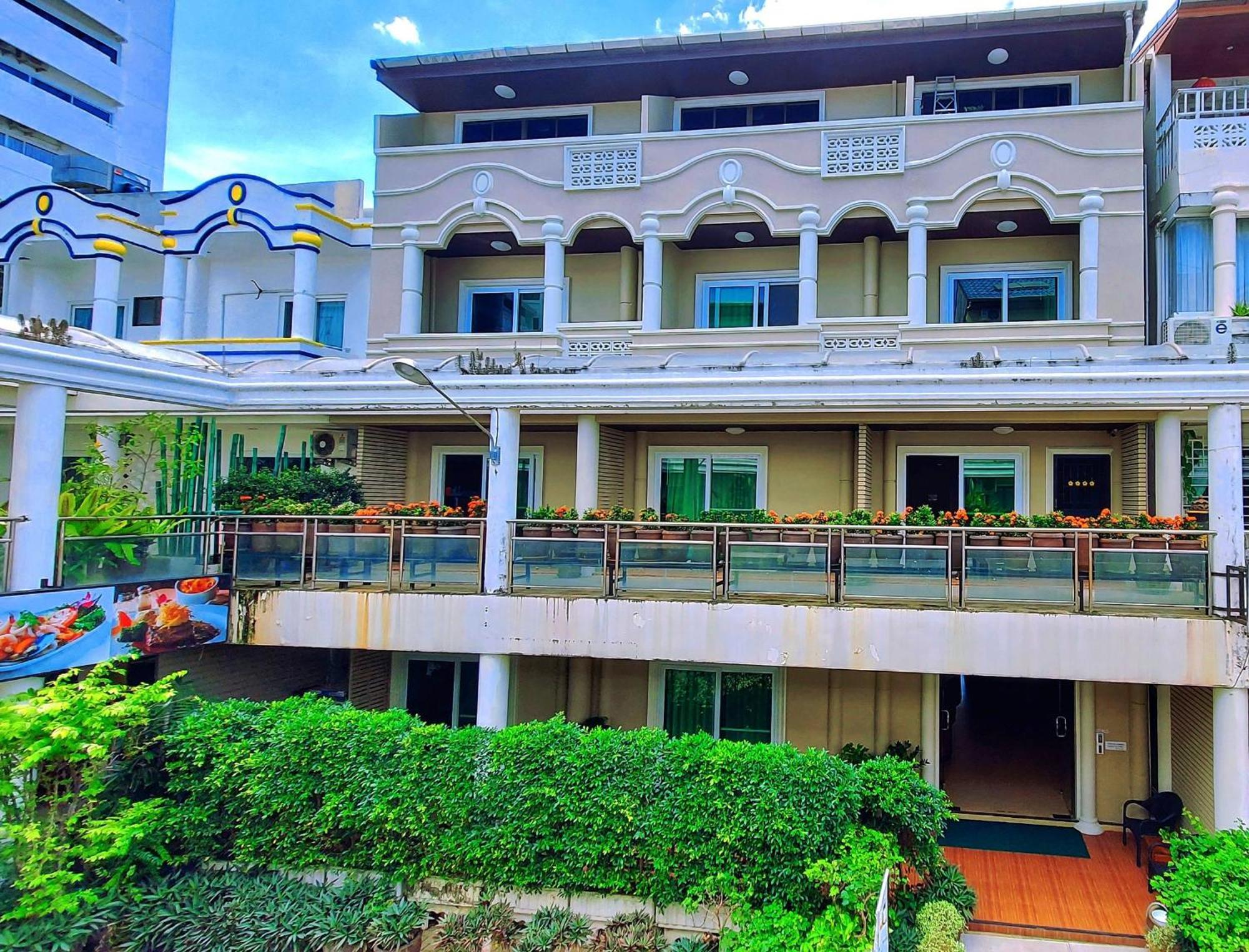 Sawasdee Apartment Patong Exterior photo